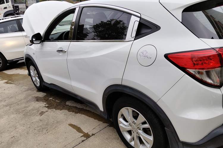 Used Honda Vezel 2019 1.5L CVT Pioneer Edition China V