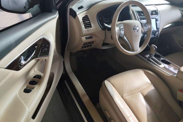 Used Nissan Teana 2014 Duke 2.5L XV Glory Edition