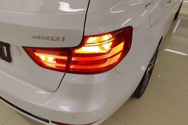 Used BMW 3 Series GT 2016 320i Design Package Edition Right Rear Taillight