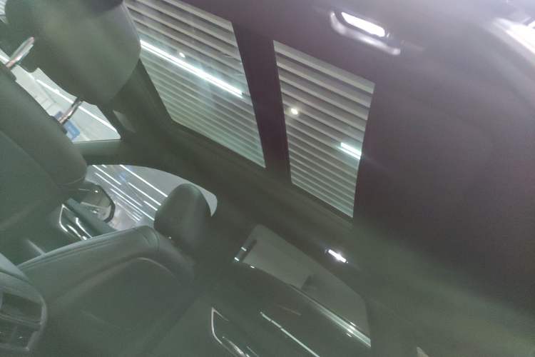 Used Cadillac XT5 2022 2.0T Two-Wheel Drive Luxury Version