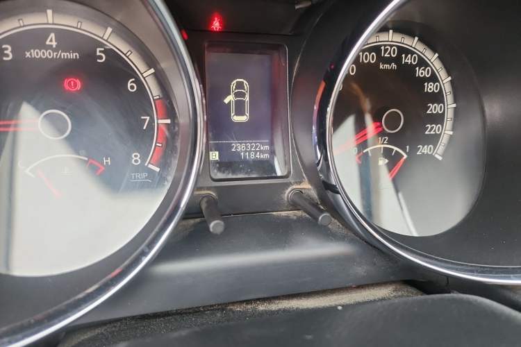 Used Venucia T70 2015 2.0L Manual RuiQu Version Odometer Close Up