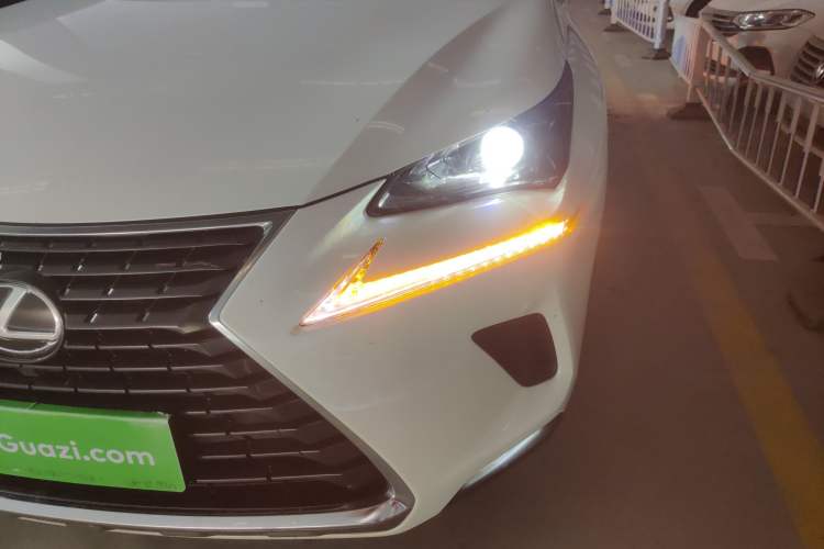 Used Lexus NX 2020 200 Front-Wheel Drive Vmotion Edition China VI Standard