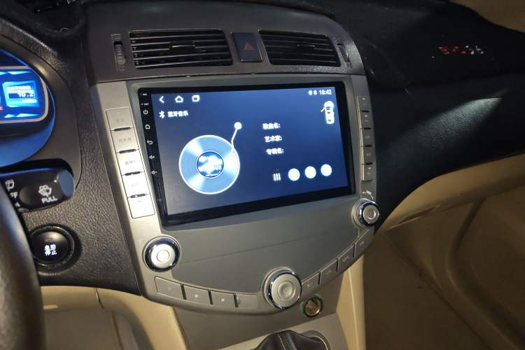 Used BYD S6 2014 2.0L Manual Luxury 5-Seater