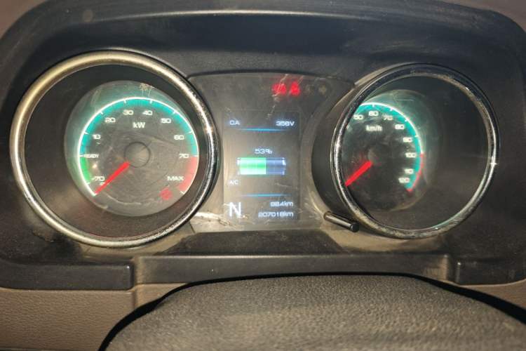 Used Dongfeng Yufeng EM26 2023 Standard Edition 41.472 kWh Henan Lithium Power Instrument Cluster