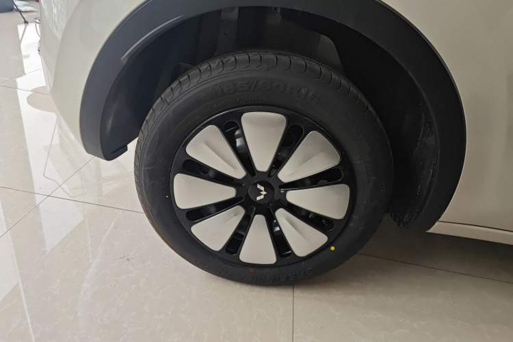 Used Wuling Bingo 2025 333 km Enjoyment Version Right Rear Wheel Hub