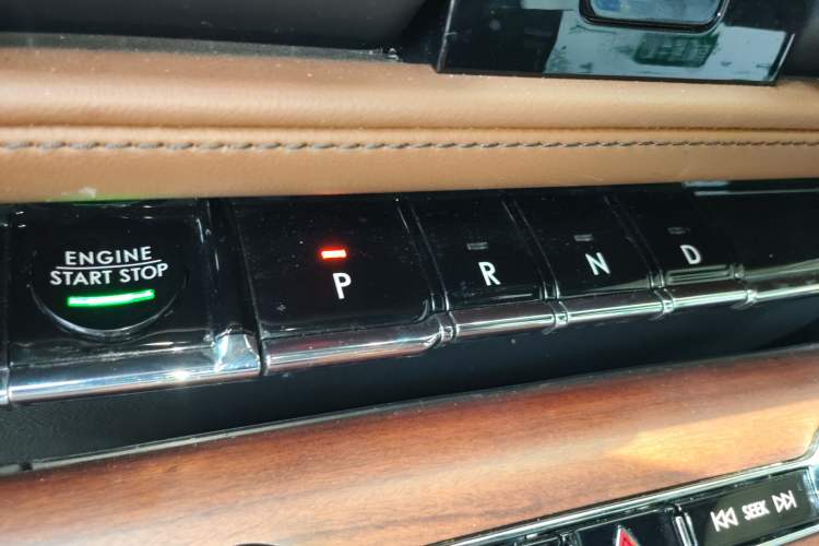 Used Lincoln Aviator 2023 3.0T V6 All-Wheel-Drive Zunya Cruise Version Six Seats
