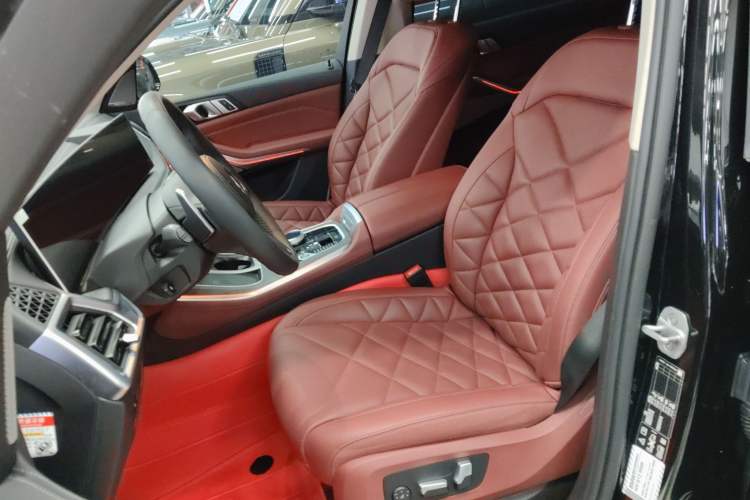 Used BMW X5 2023 xDrive 30Li Luxury M Sport Night Edition Package
