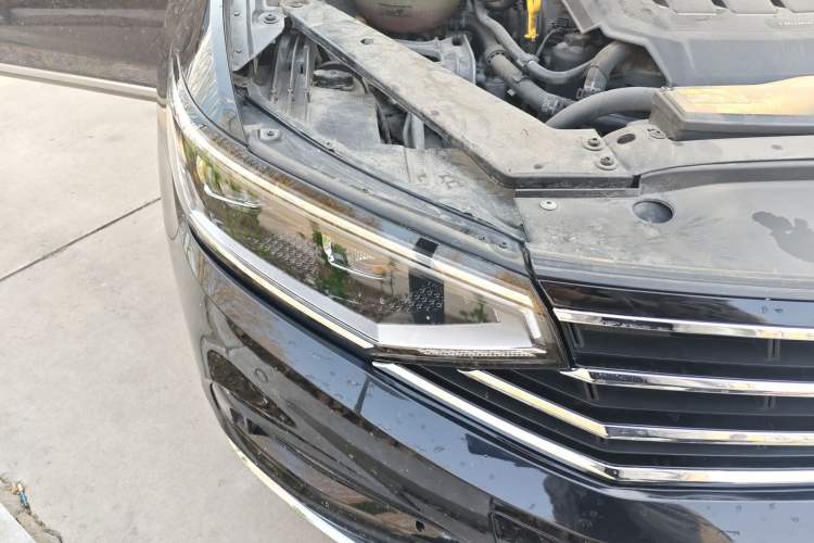 Used Volkswagen Magotan 2020 330TSI DSG Leading Model
