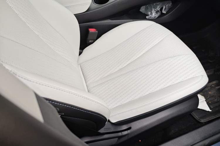 Used BYD Seal 05 DM-i 2025 DM-i Intelligent Drive 120KM Flagship Model Right Front Seat