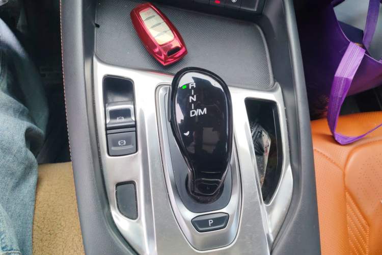 Used Haval F7 2021 1.5T Two-Wheel Drive i-Type Gear Lever