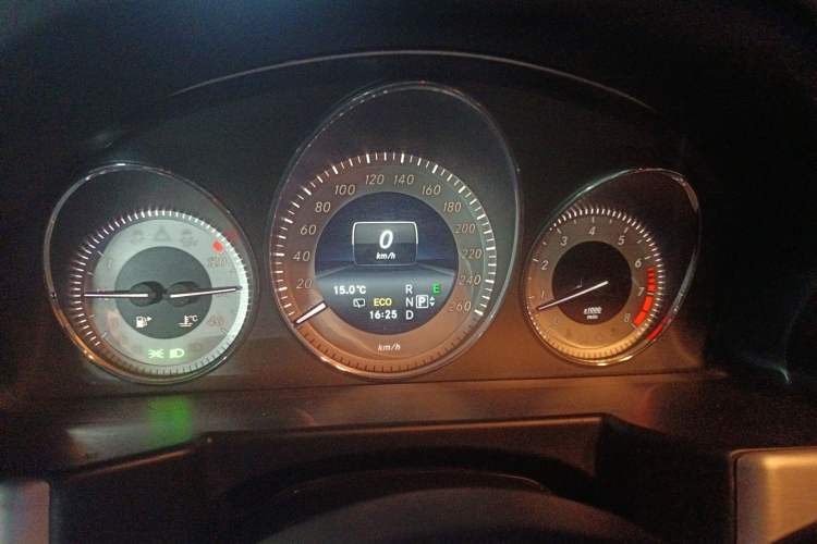 Used Mercedes-Benz GLK-Class 2015 GLK 260 4MATIC Fashion Edition Ultimate Version
