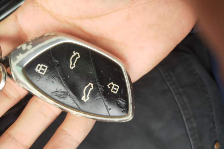 Used Roewe RX5 MAX 2019 300TGI Automatic Intelligent Driving Health Cabin Edition Vehicle Key