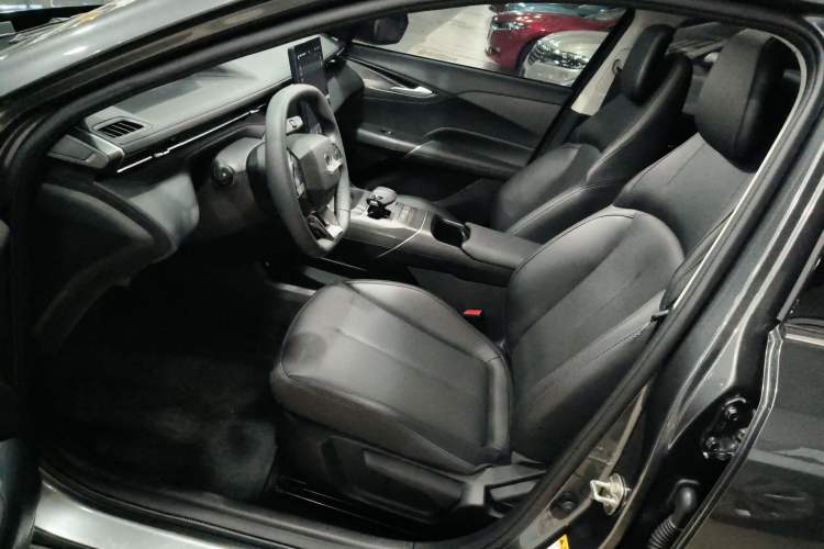 Used CHANGAN Eado 2025 Blue Whale 1.5T 500Bar Prestige Model
