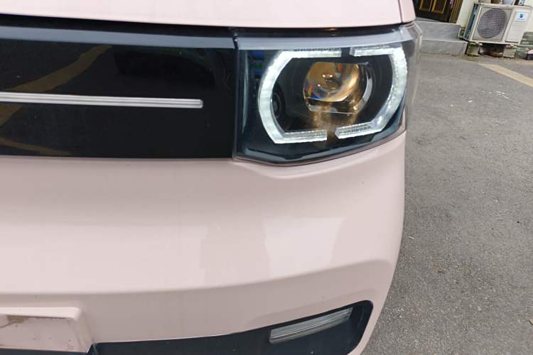 Used Wuling Hongguang MINIEV 2022 Macaron Premium Model – Lithium Iron Phosphate
