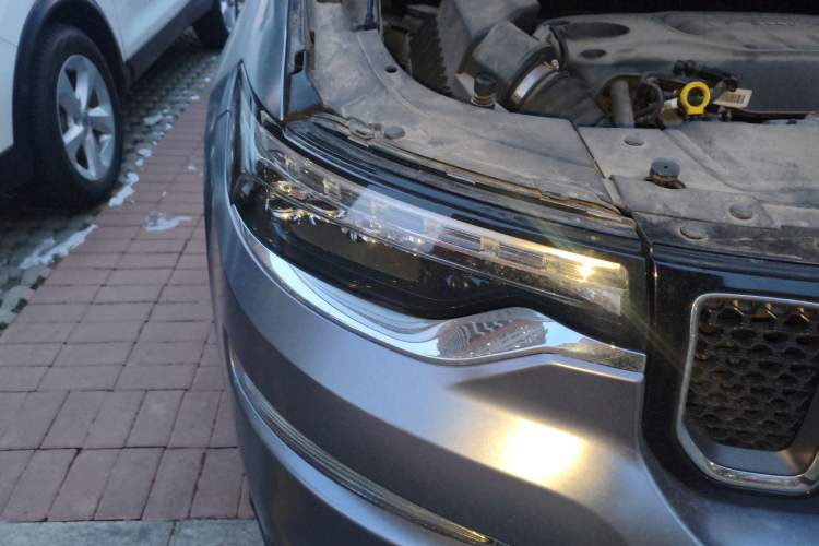 Used Jeep Grand Commander 2018 2.0T Four-Wheel Drive Enjoyment Edition China VI
