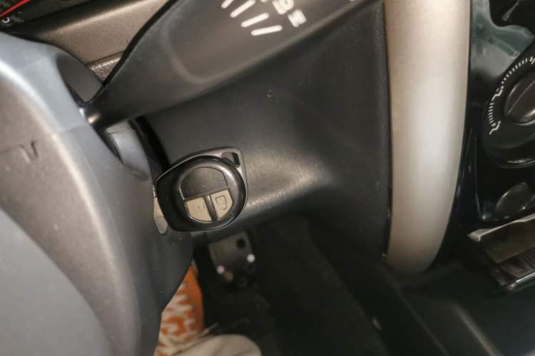 Used Suzuki Jimny 2015 1.3 AT Mode3 Navigation Edition
