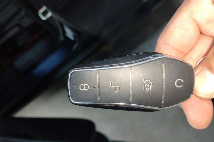 Used BYD Seal 06 New Energy 2025 DM-i Smart Drive 80KM Luxury Model Vehicle Key