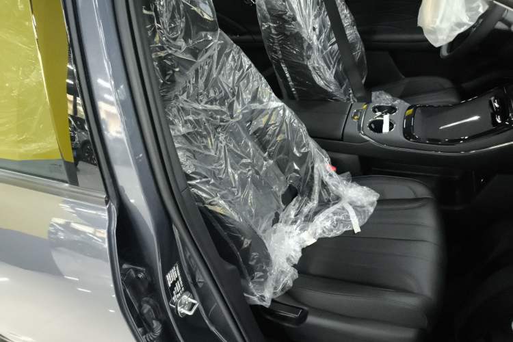 Used AION V 2024 Aion Tyrannosaurus 520 Smart Luxury Edition