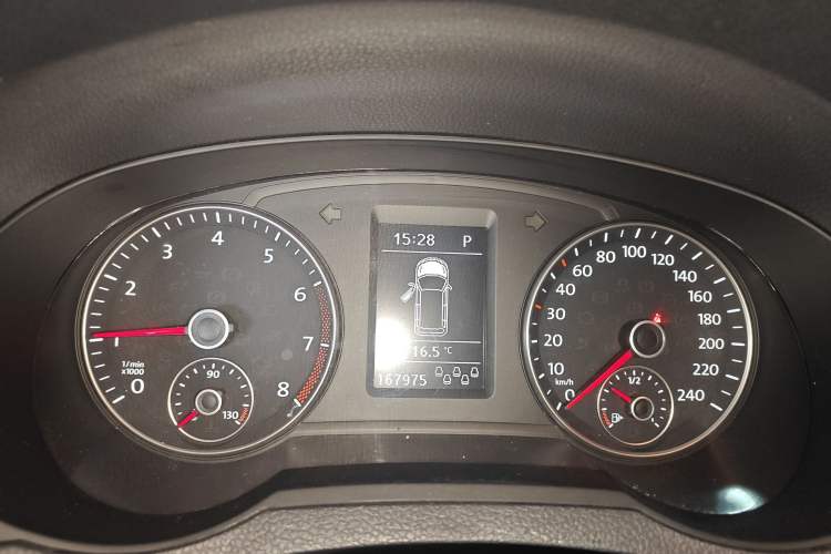 Used Volkswagen Sharan 2016 380TSI Comfort Edition 7-Seater Instrument Cluster