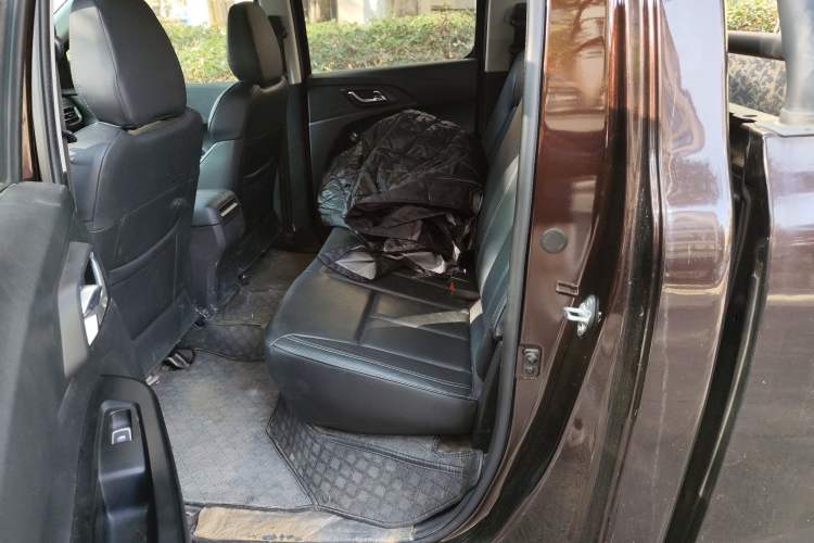 Used JMC Baodian 2020 2.5T Diesel Two-Wheel Drive Comfort Edition Long Wheelbase JX4D25A6L
