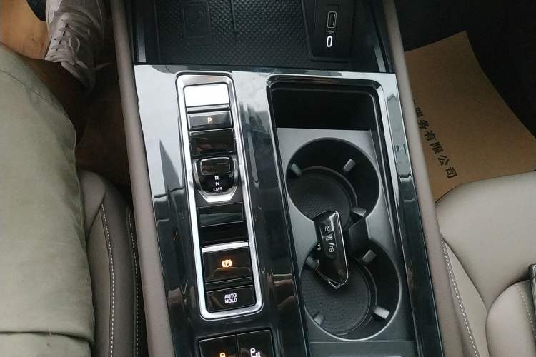 Used Volkswagen Viloran 2024 330TSI Luxury Edition
