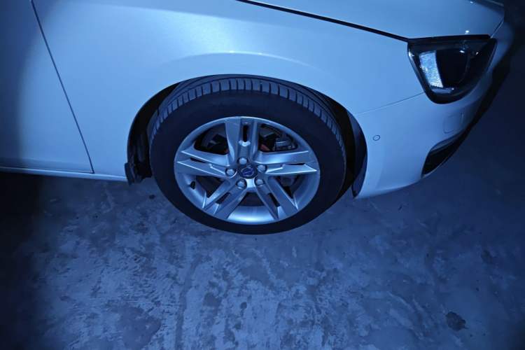 Used Volvo V60 2016 T5 Zhiya Edition