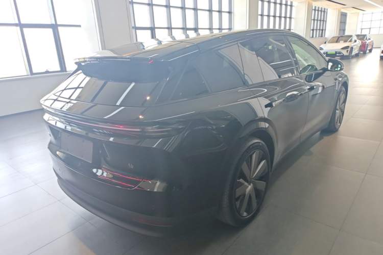 Used Li Auto i6 2025 Model Two-Wheel-Drive Standard Type Rear Right 45 Deg