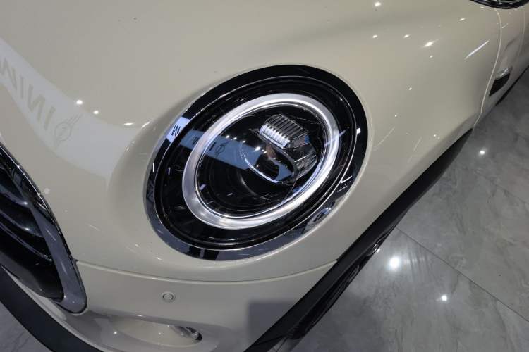 Used MINI MINI 2018 1.5T COOPER Artist