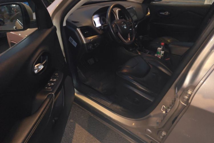 Used Jeep Cherokee 2014 2.4L Luxury Edition