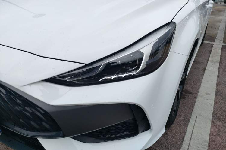 Used MG 5 2022 180 DVVT CVT Youth Luxury Edition
