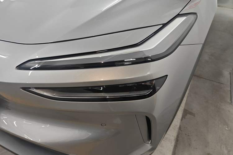 Used ONVO L60 2024 60 kWh Rear-Drive Version Left Front Headlight