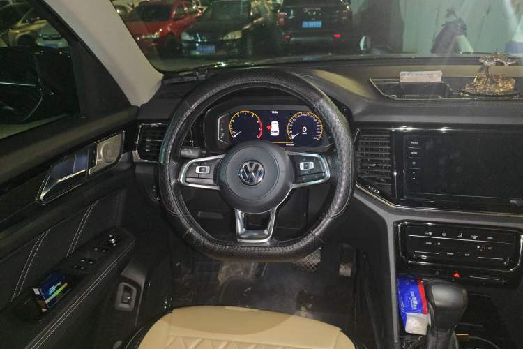 Used Volkswagen Teramont X 2020 Facelifted 330TSI Two-Wheel-Drive Luxury Edition
