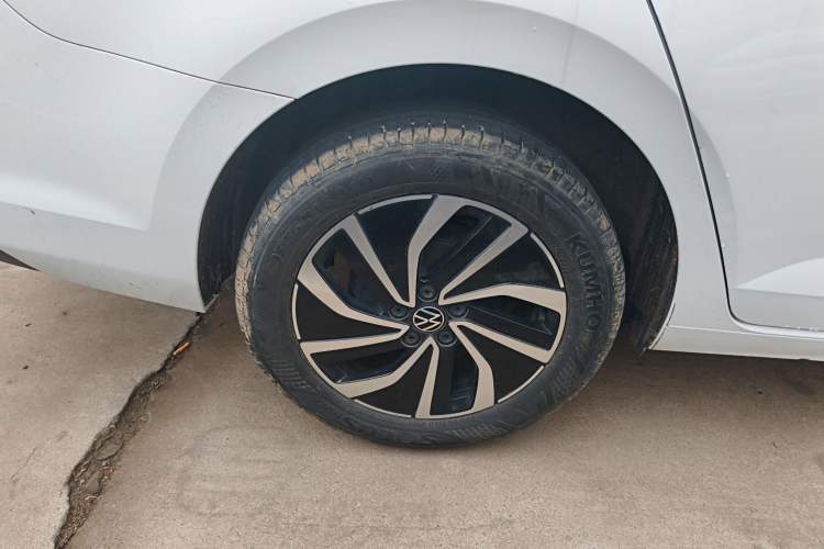 Used Volkswagen Lavida 2023 New Rui 1.5L Automatic New Yi Edition