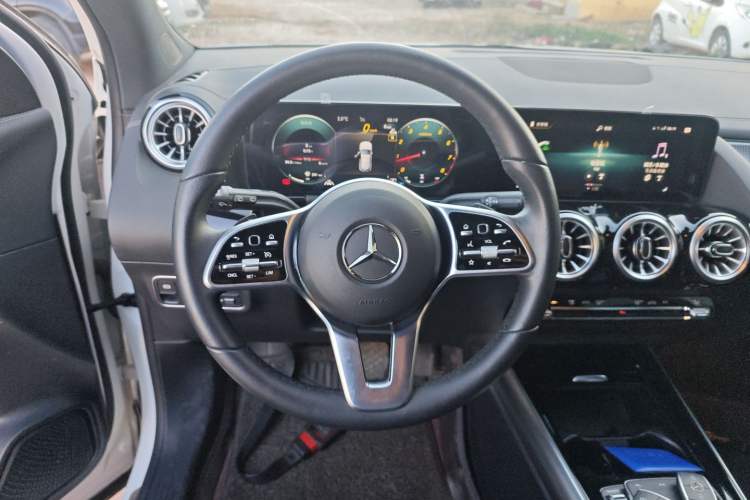 Used Mercedes-Benz GLA 2023 GLA 220 4MATIC
