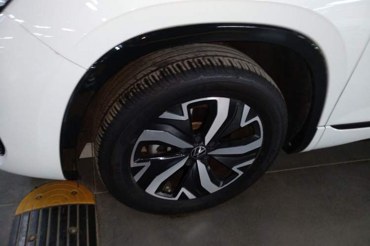 Used Volkswagen Tayron GTE Plug-in Hybrid 2023 280TSI Luxury Plus Advanced Edition Exterior 4