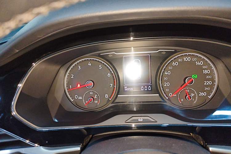 Used Volkswagen Passat 2019 330TSI Elite Edition China VI Instrument Cluster