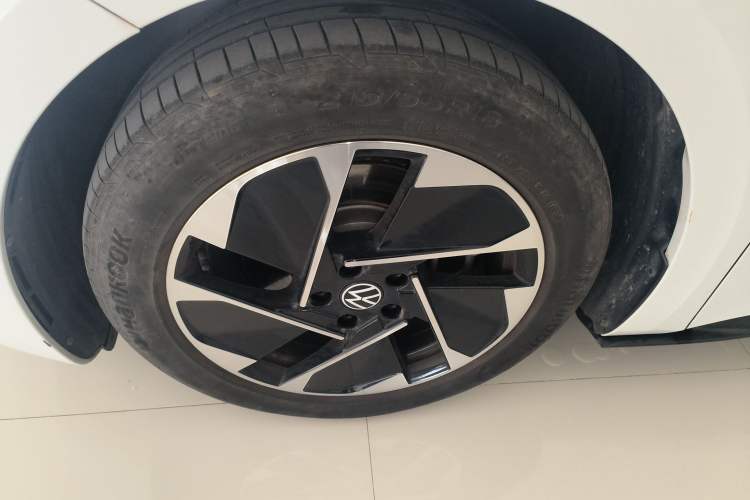 Used Volkswagen ID.3 2024 Outstanding Edition Left Front Wheel Hub