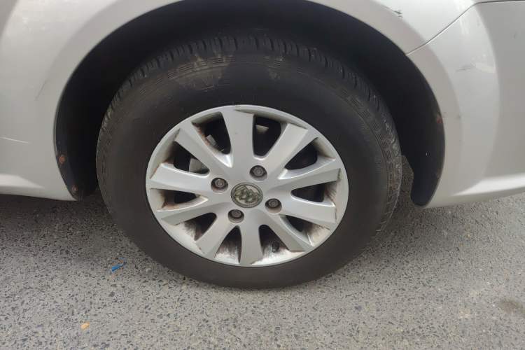 Used Buick Excelle 2011 1.6 LX-MT Right Front Wheel Hub