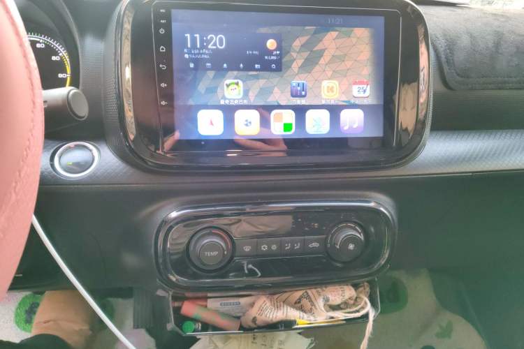 Used Roewe Clever 2021 302 km New Four-Seater Super-Efficient Version