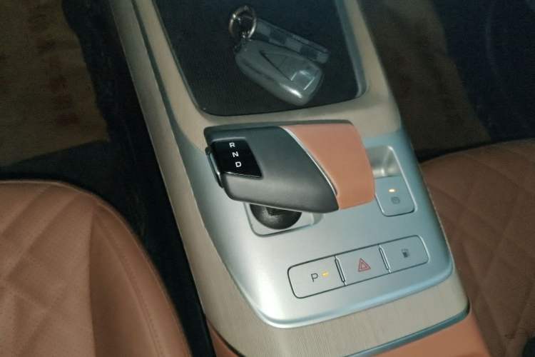 Used CHANGAN NEVO A05 2024 145 Pro Gear Lever