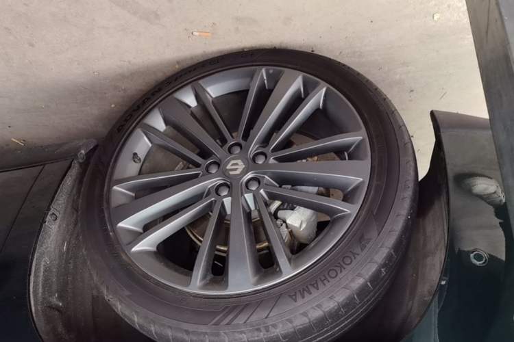 Used Leapmotor C16 2024 Range-Extended 200 LiDAR Edition Left Front Wheel Hub