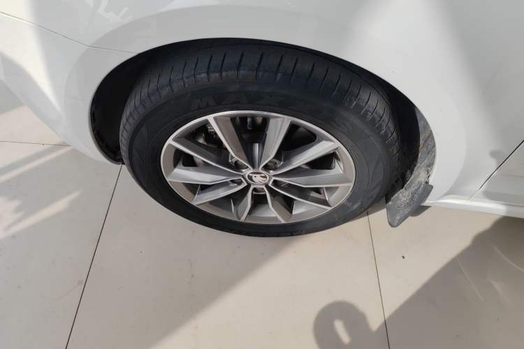 Used Skoda Octavia 2019 TSI230 DSG SmartDrive Comfort Edition China V Standard Left Front Wheel Hub