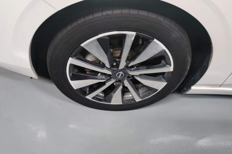 Used Nissan Sylphy 2022 Electric-Drive e-POWER Super Connect PLUS Left Front Wheel Hub