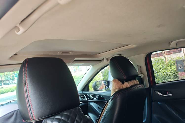 Used Mazda 3 Axela 2016 Hatchback 1.5L Automatic Luxury Model