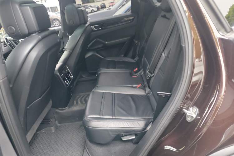 Used Porsche Cayenne 2018 Cayenne 3.0T Left Rear Seat