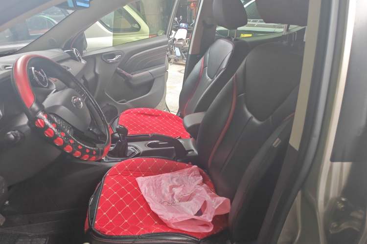 Used Soueast DX3 2016 1.5L Manual Flagship Version Left Front Seat