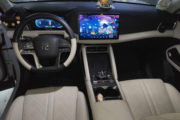 Used BYD Yuan UP 2024 401KM Leading Edition Center Console