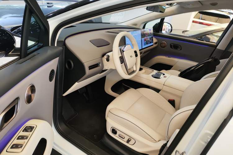 Used Li Auto i8 2025 Model Standard Version Driver Seat