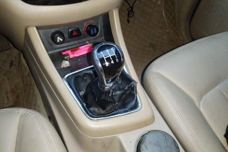 Used Baojun 730 2014 1.5L manual Comfort ESP version 7 seats