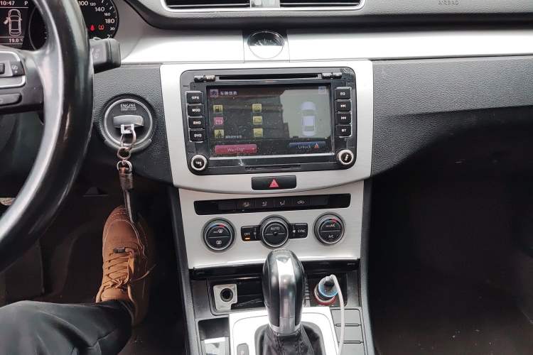 Used Volkswagen Magotan 2016 1.8TSI Smart Enjoyment Leading Model Audio And AC Panel